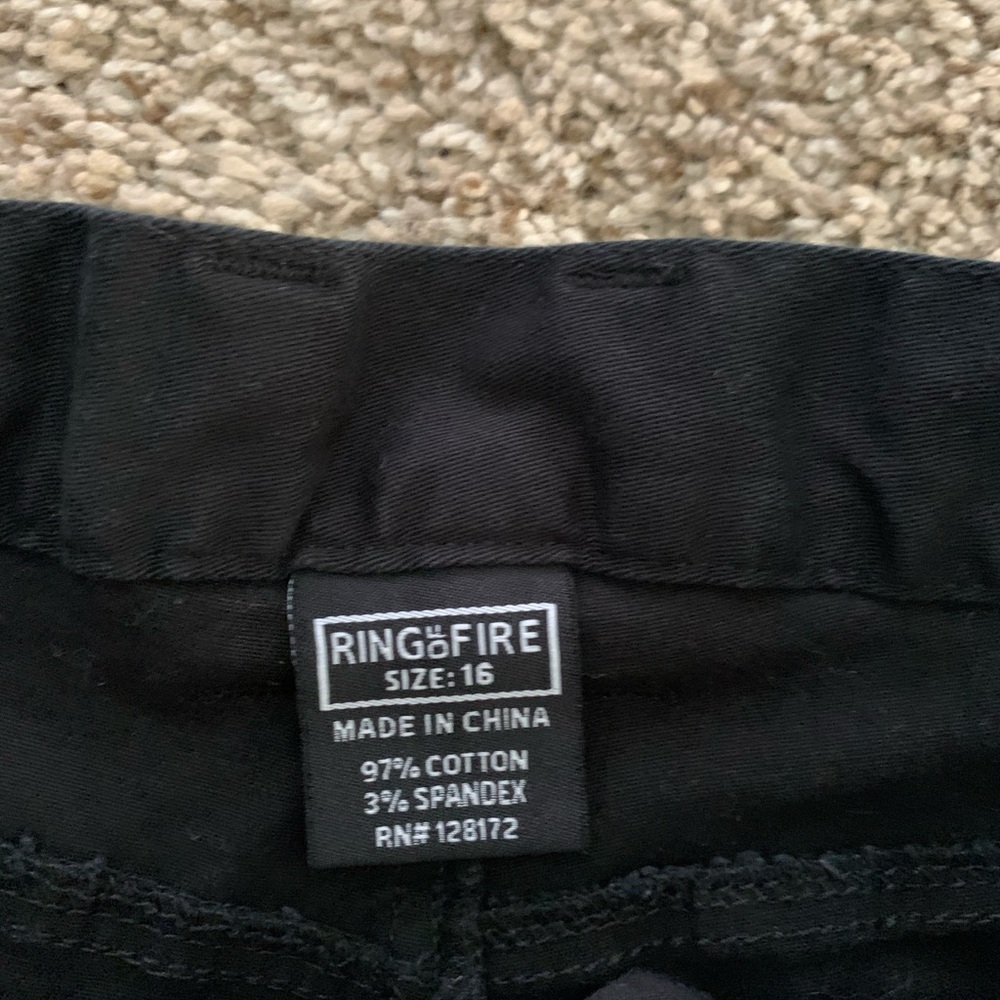 Boys shorts - Size 16 - Picture 5 of 5